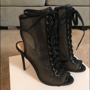 Open toed mesh booties